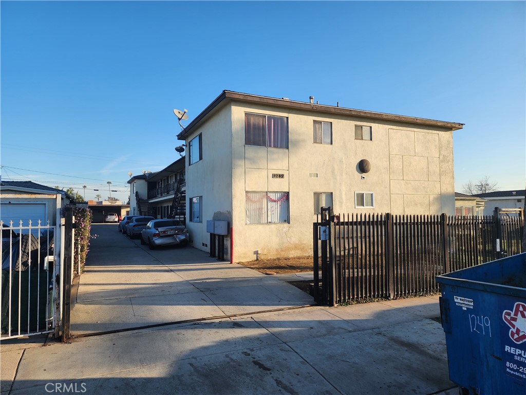 1249 W 107th Street Property Photo