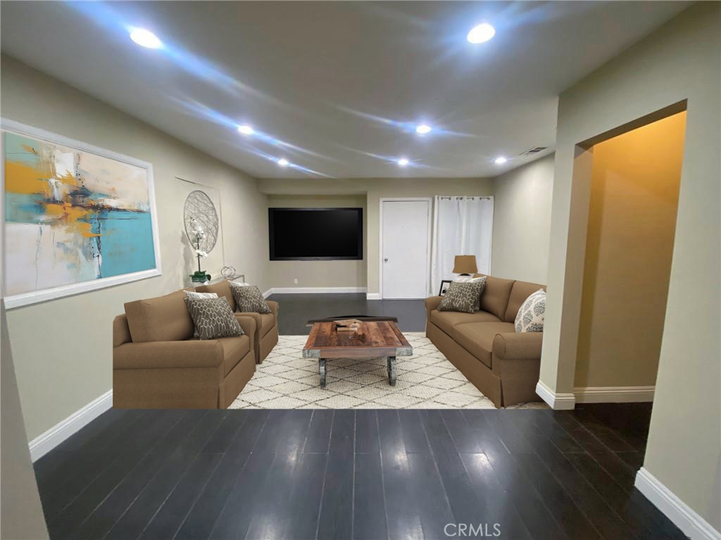 9258 Elm Avenue Property Photo 3