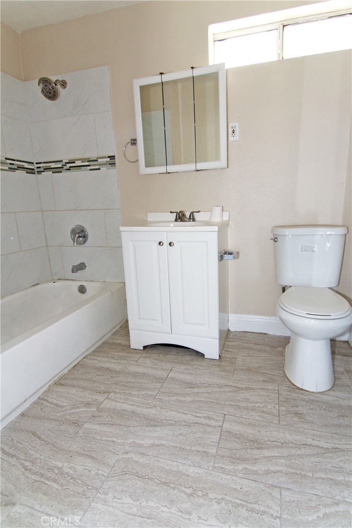 9258 Elm Avenue Property Photo 16
