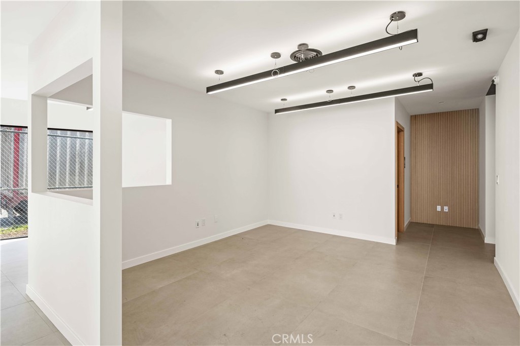 8809 Sunland Boulevard Property Photo 6