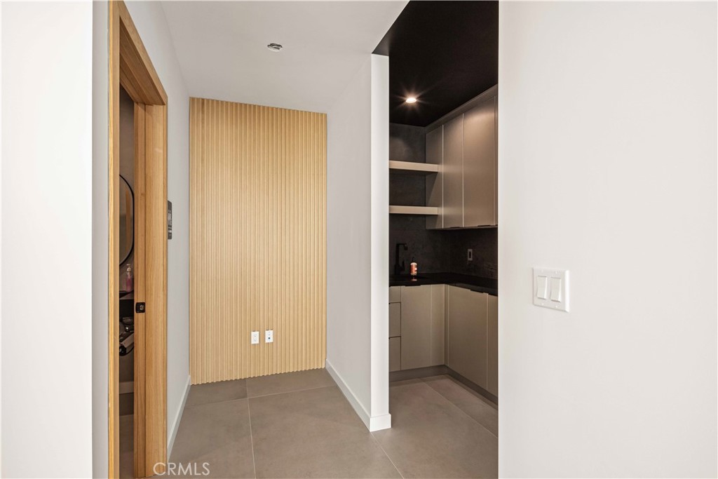 8809 Sunland Boulevard Property Photo 7