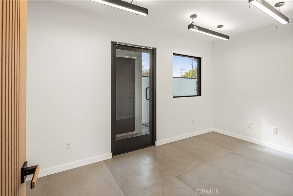 8809 Sunland Boulevard Property Photo 13