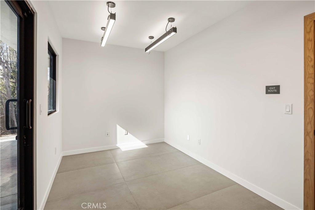 8809 Sunland Boulevard Property Photo 15