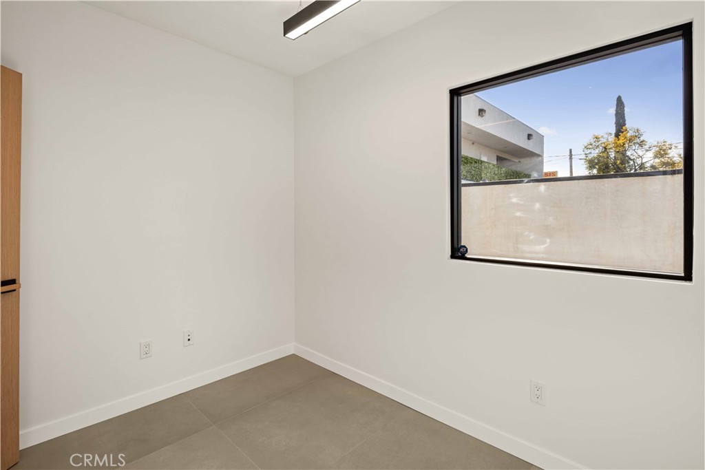 8809 Sunland Boulevard Property Photo 17