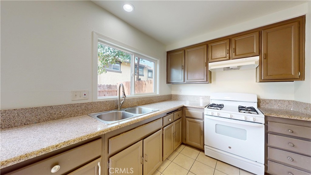 7938 Midhurst Drive Property Photo 11