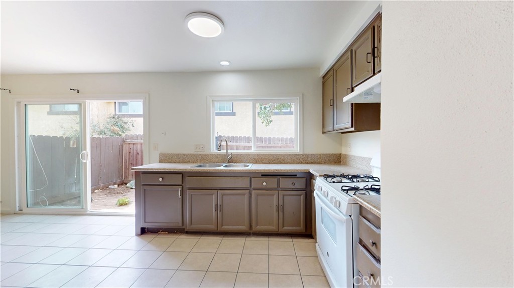 7938 Midhurst Drive Property Photo 13