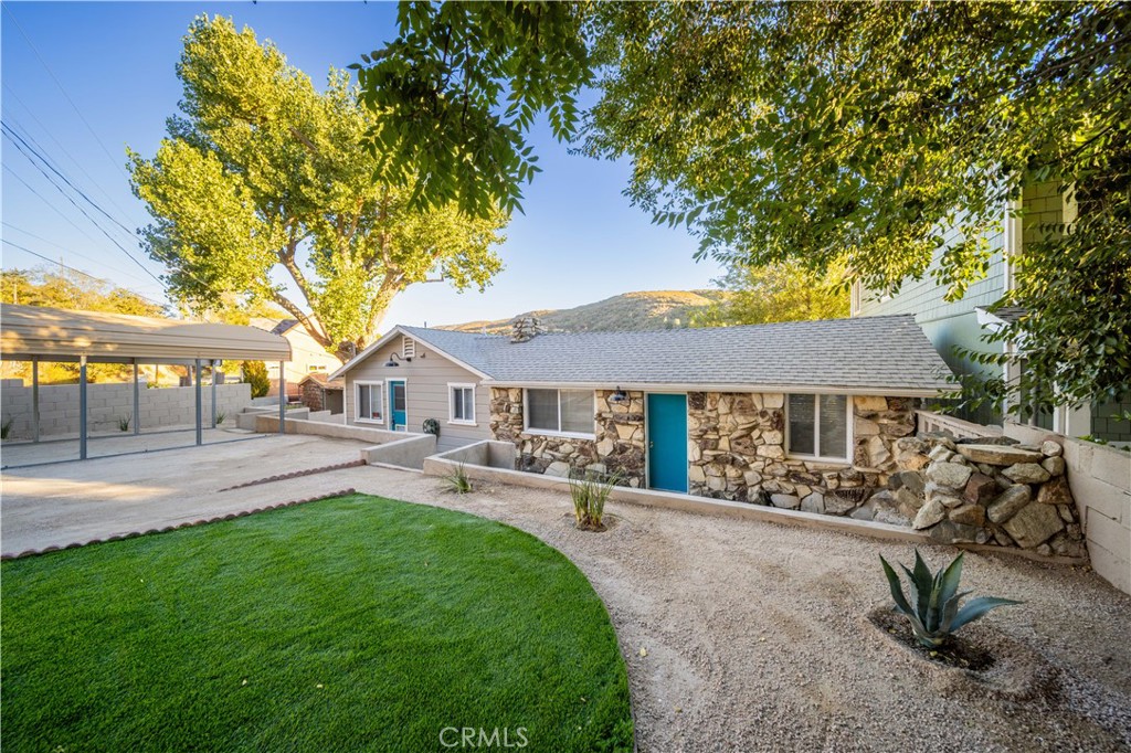 17812 Elizabeth Lake Road Property Photo