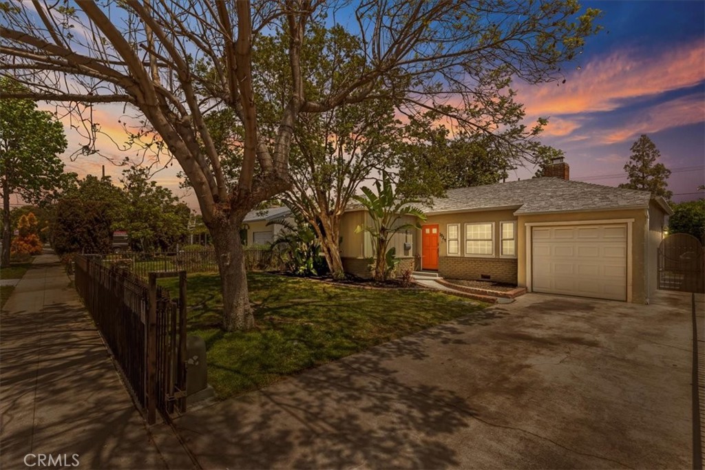 1924 N Evergreen Street Property Photo