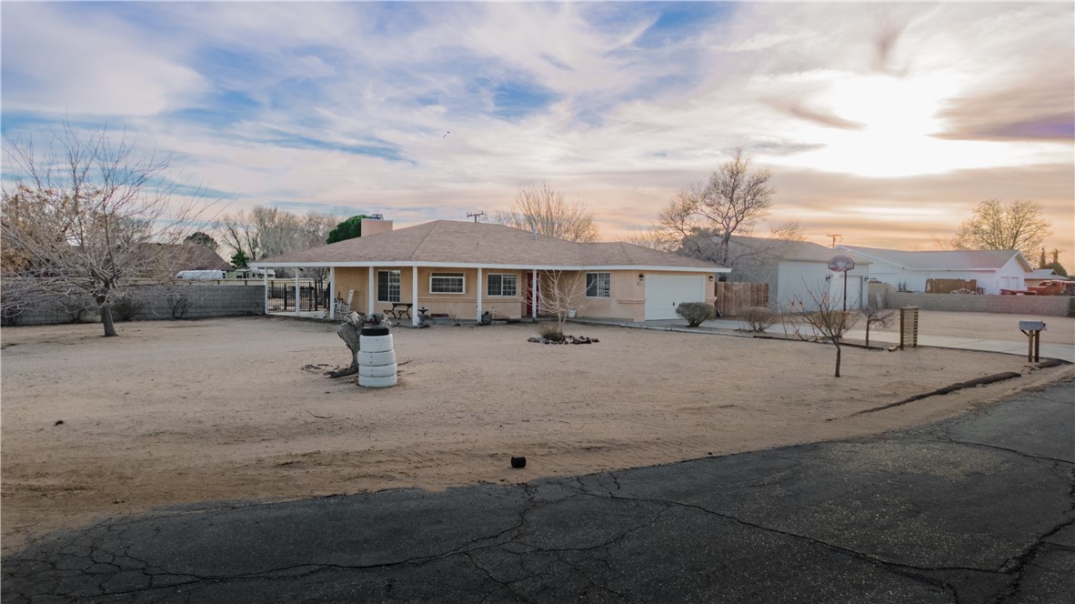 16976 Hillcrest Avenue Property Photo