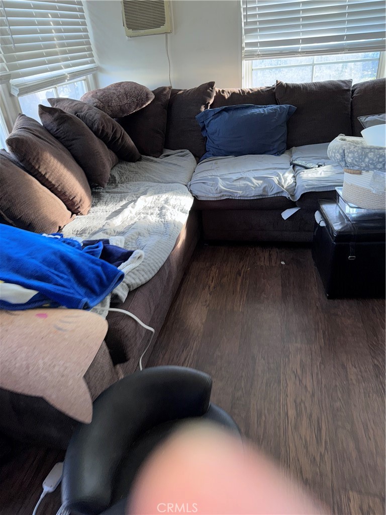 16805 Sherman Way Property Photo 11