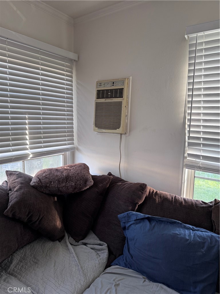 16805 Sherman Way Property Photo 12