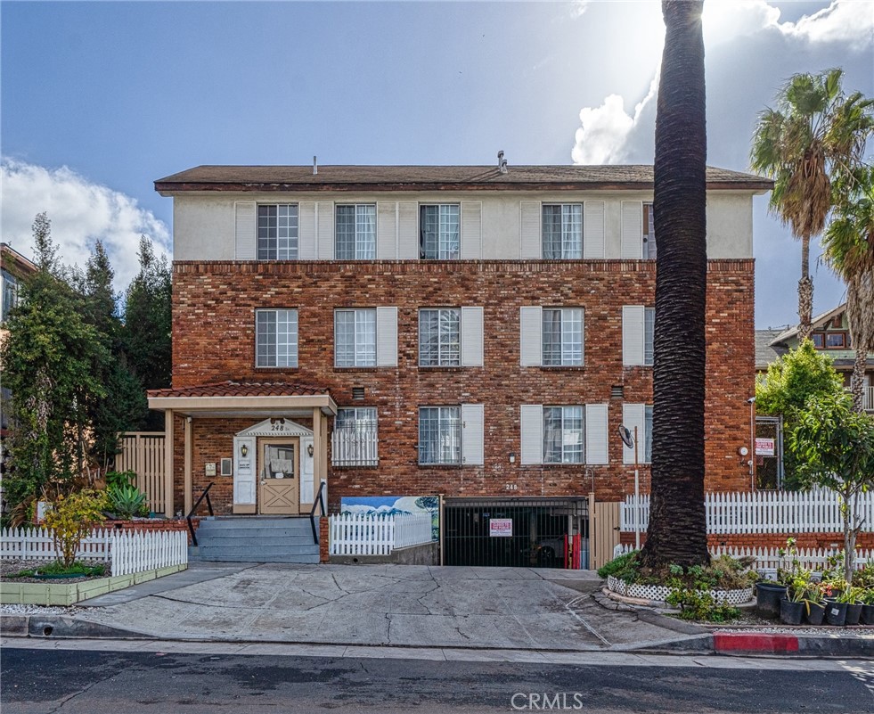 248 S Occidental Boulevard Property Photo 2
