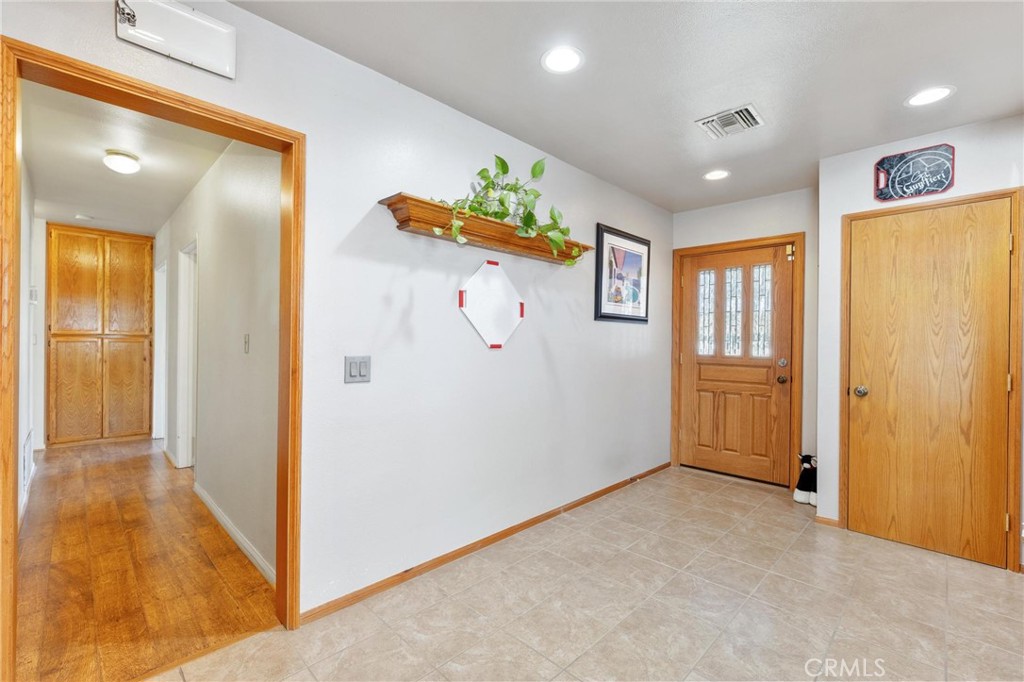 19046 Schoenborn Street Property Photo 12