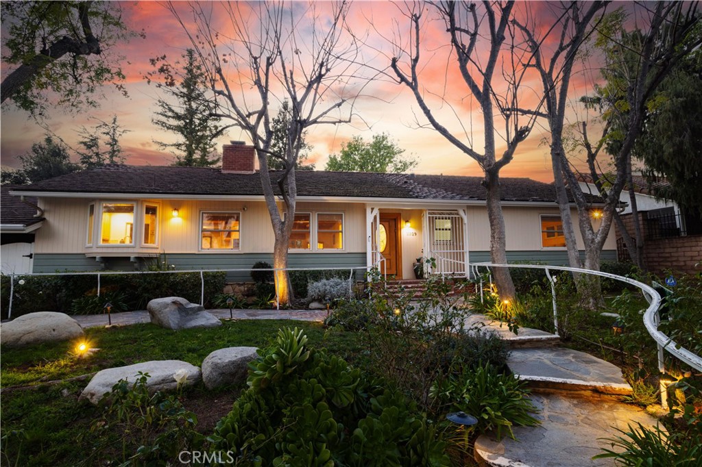11129 White Oak Avenue Property Photo