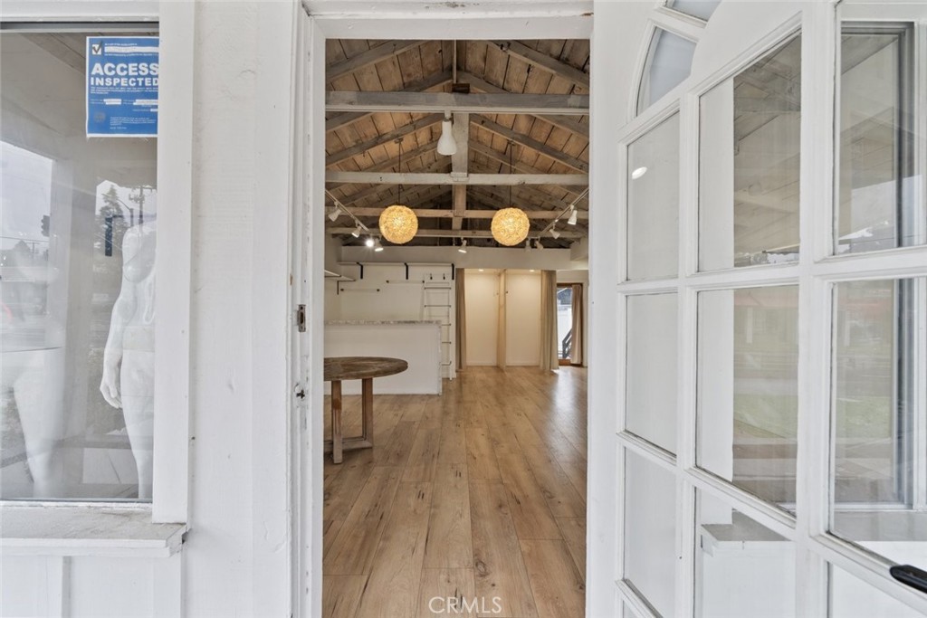 4913 Topanga Canyon Boulevard Property Photo 3