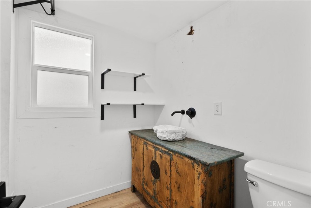 4913 Topanga Canyon Boulevard Property Photo 10