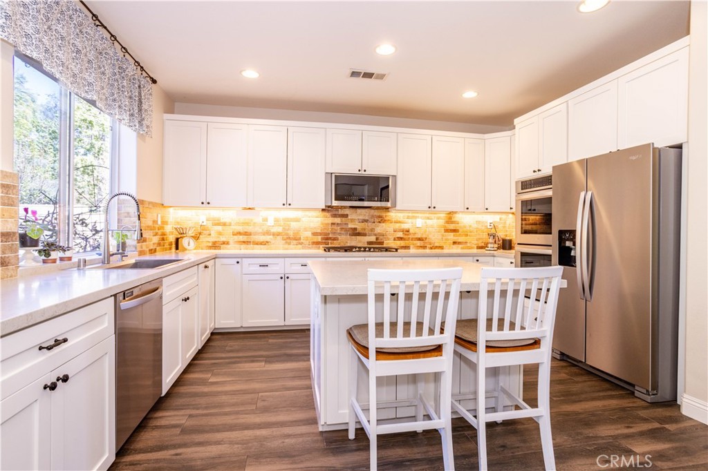 25619 Walker Place Property Photo
