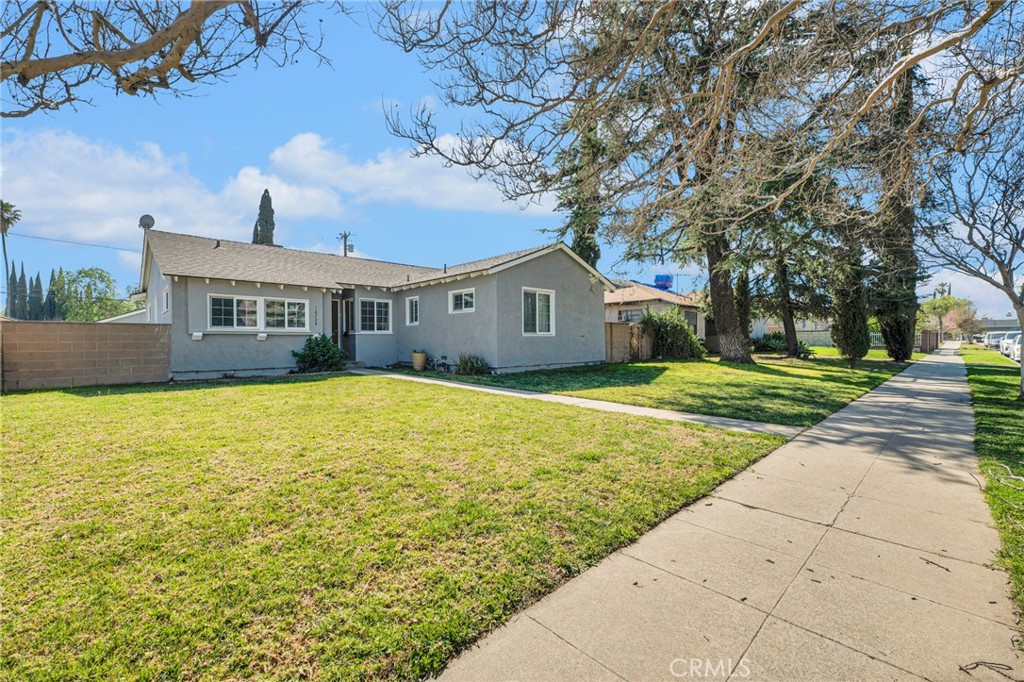 16228 San Fernando Mission Boulevard Property Photo 2