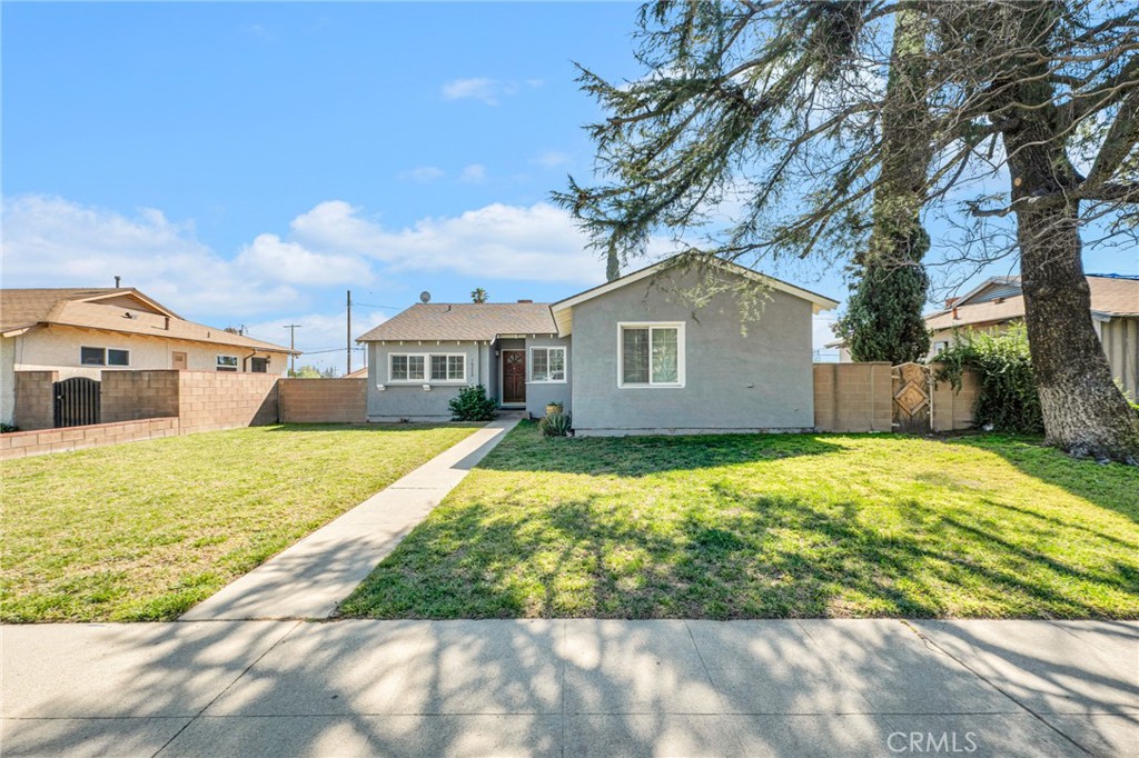16228 San Fernando Mission Boulevard Property Photo 3