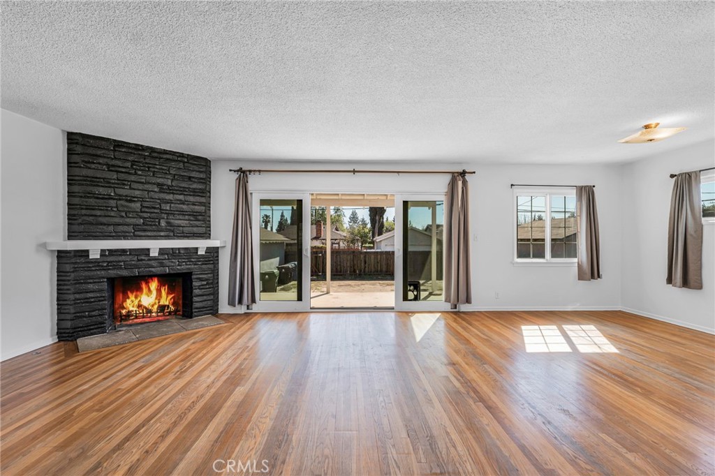 16228 San Fernando Mission Boulevard Property Photo 5
