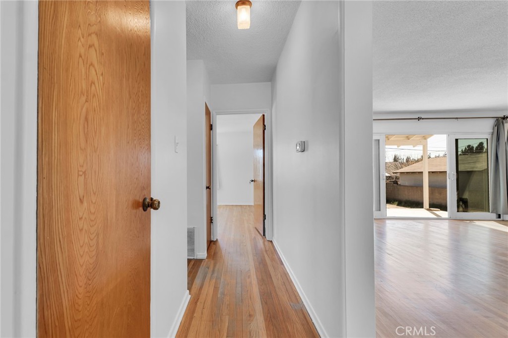 16228 San Fernando Mission Boulevard Property Photo 28