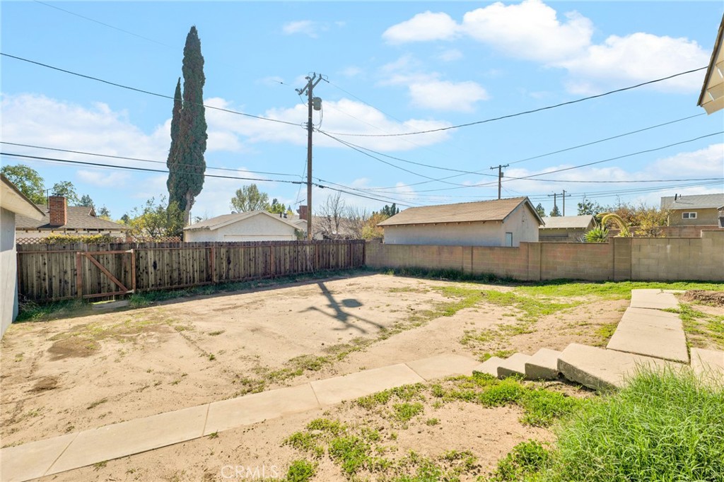 16228 San Fernando Mission Boulevard Property Photo 36