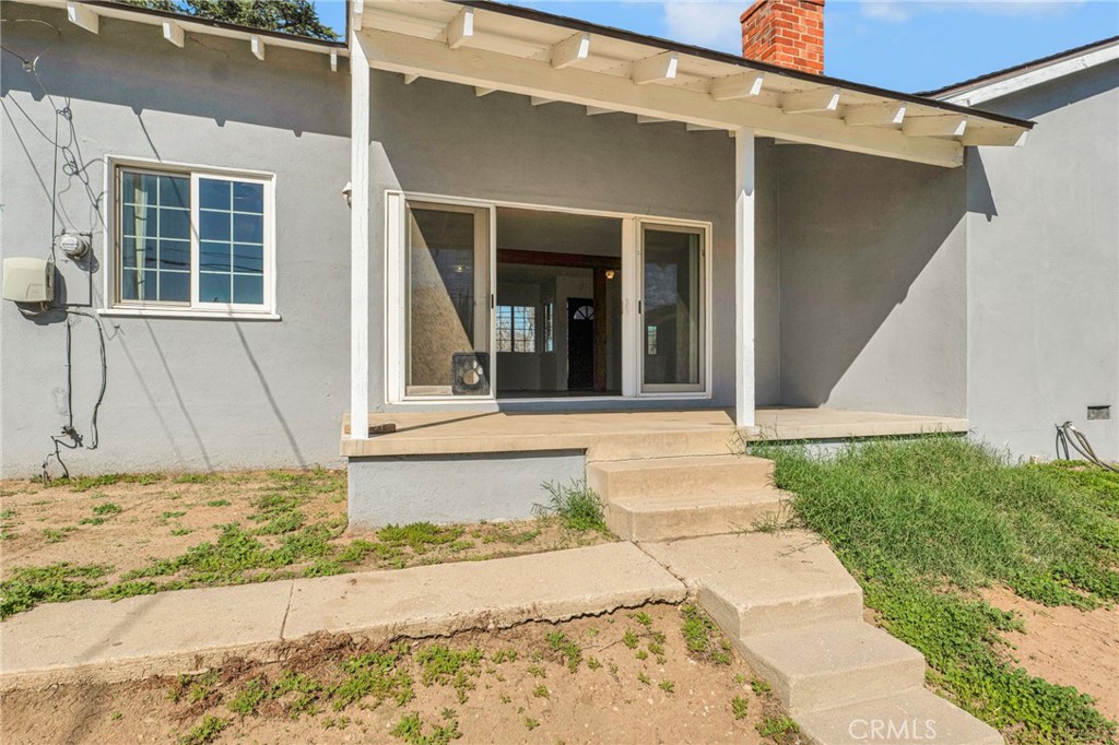 16228 San Fernando Mission Boulevard Property Photo 37