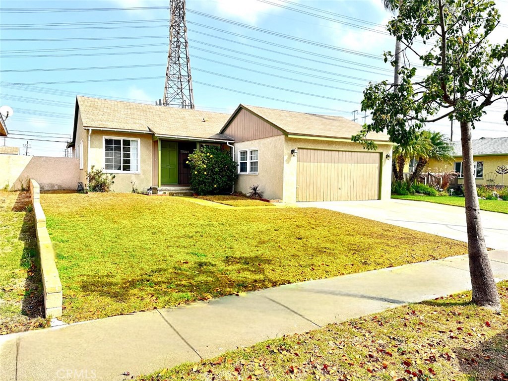4753 Towers Street Property Photo