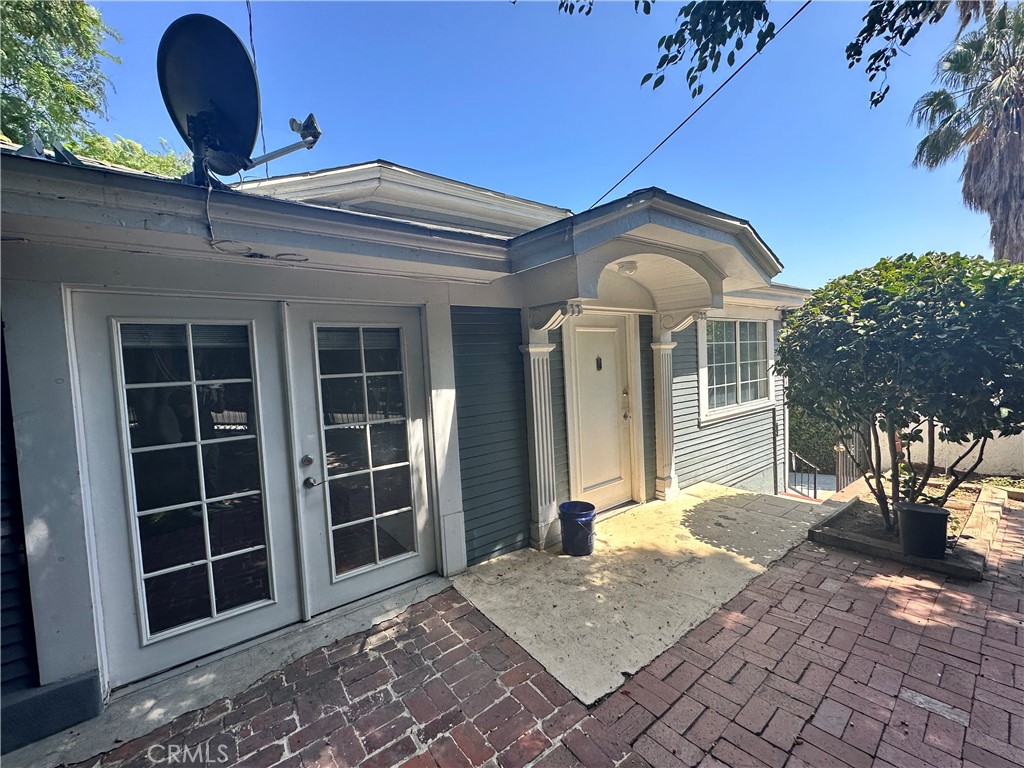 1204 N Clark Street Property Photo 18