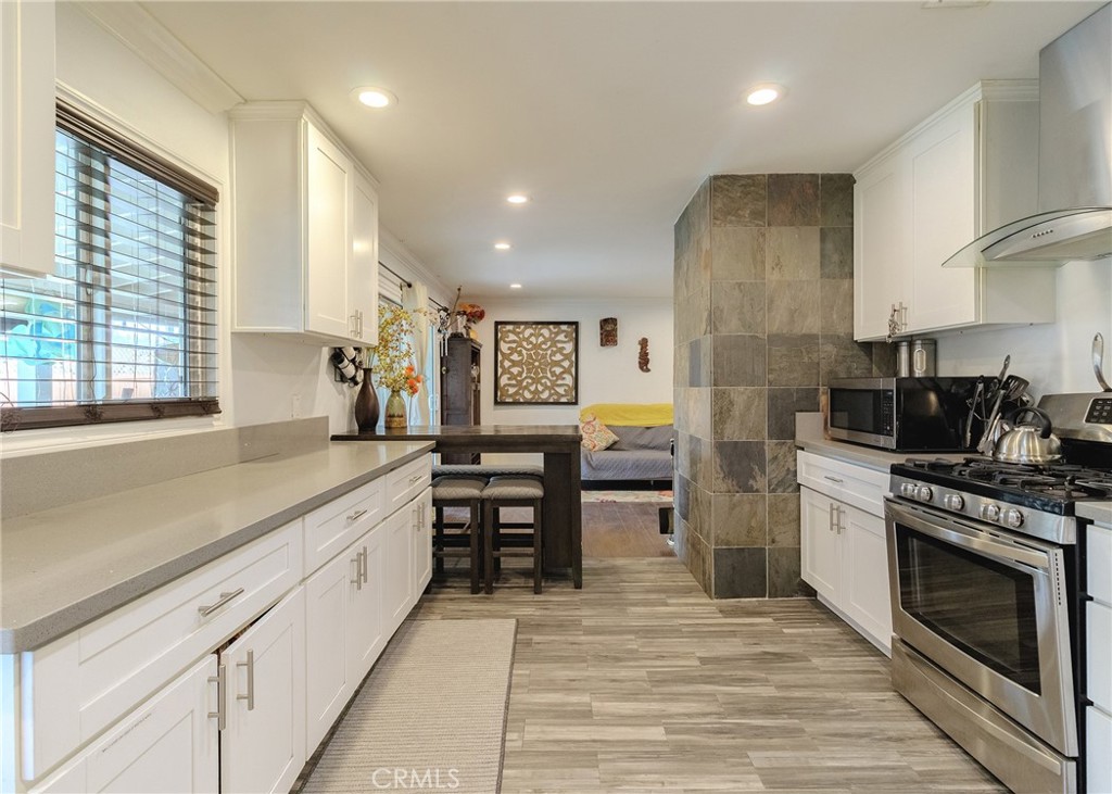 24 S La Salle Street Property Photo 11