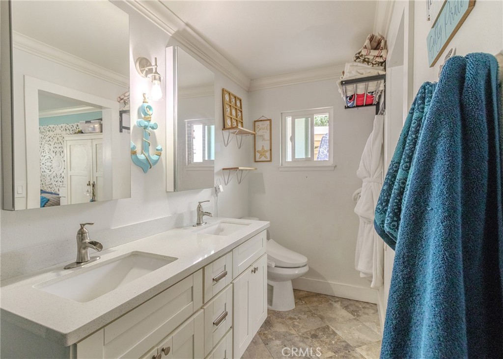 24 S La Salle Street Property Photo 18