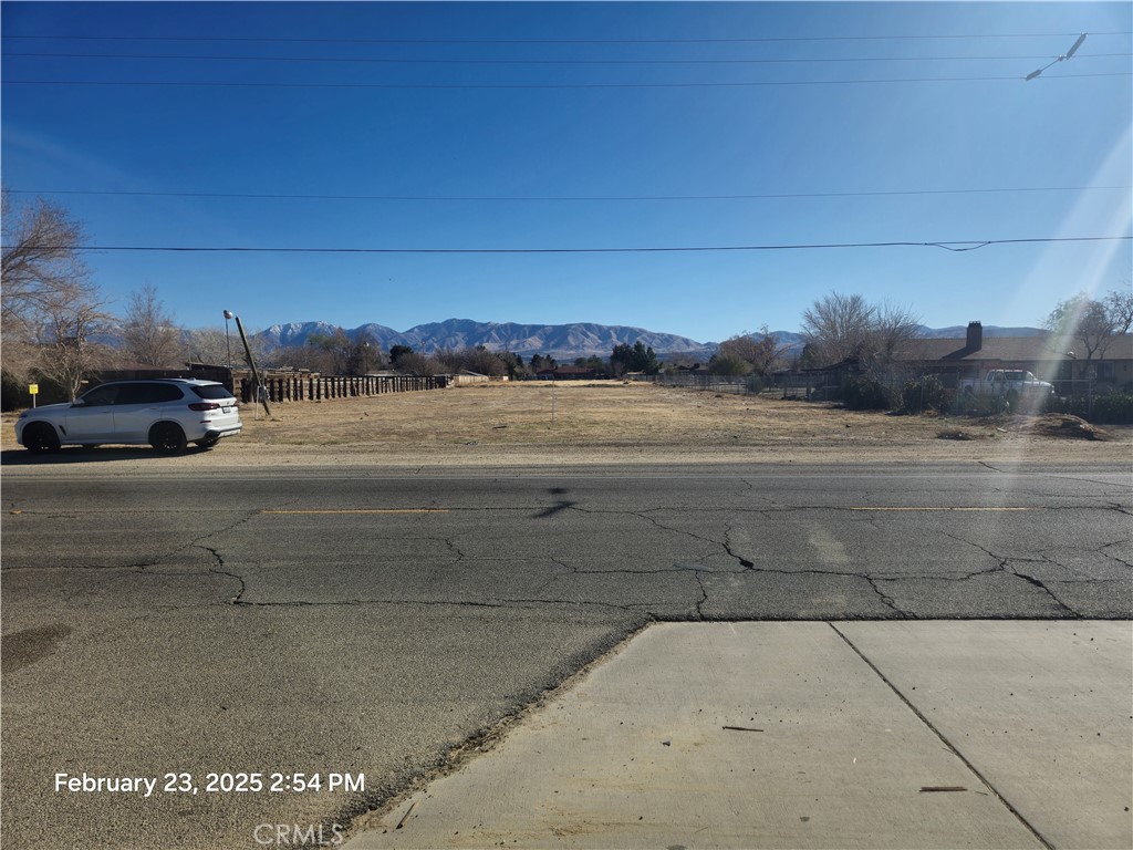 10516 E Avenue S Property Photo 1