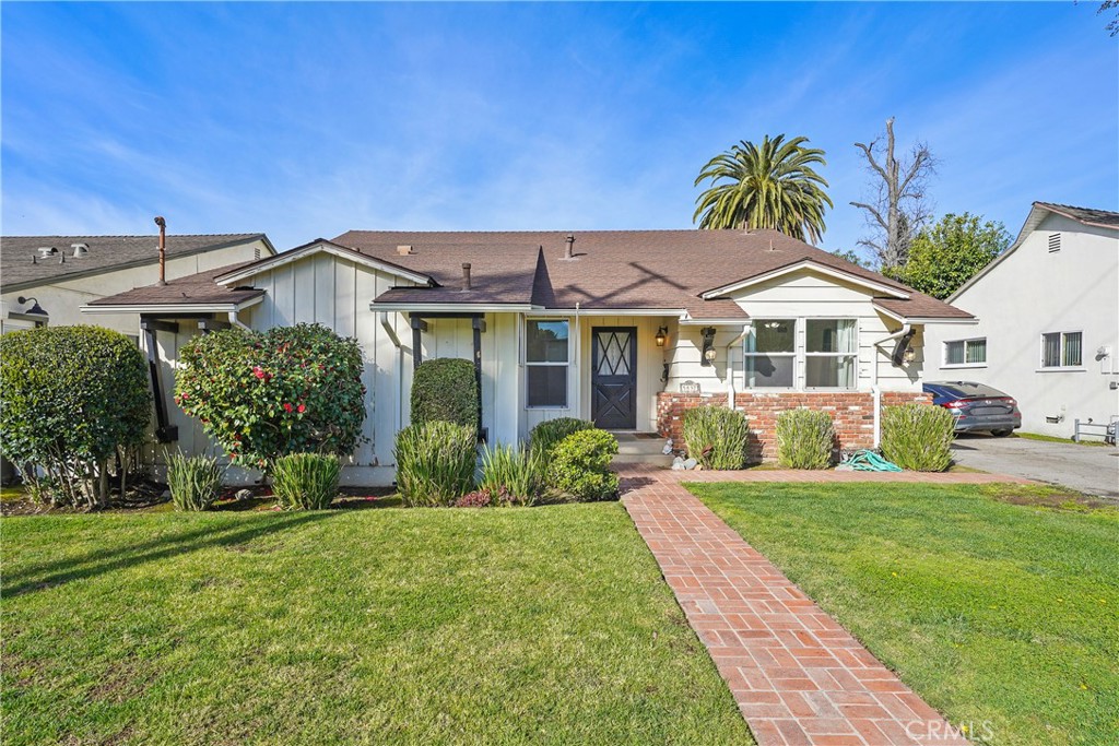 5837 Mammoth Avenue Property Photo