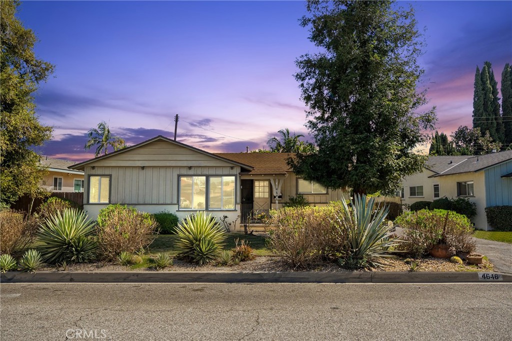 4646 Fendyke Avenue Property Photo