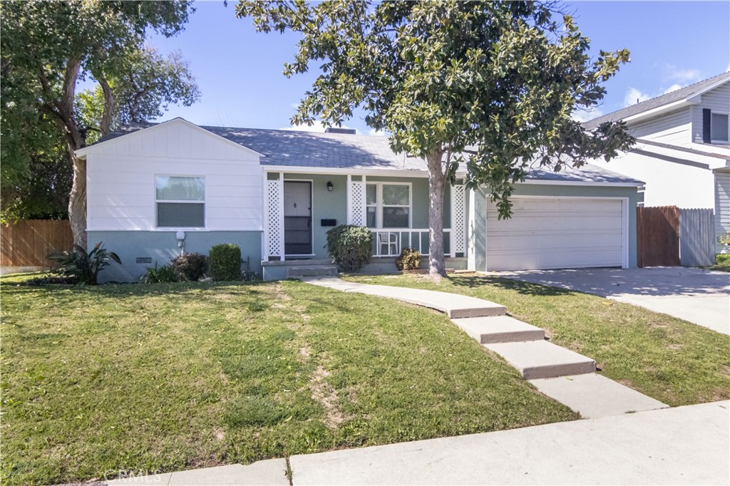 8801 Chimineas Avenue Property Photo