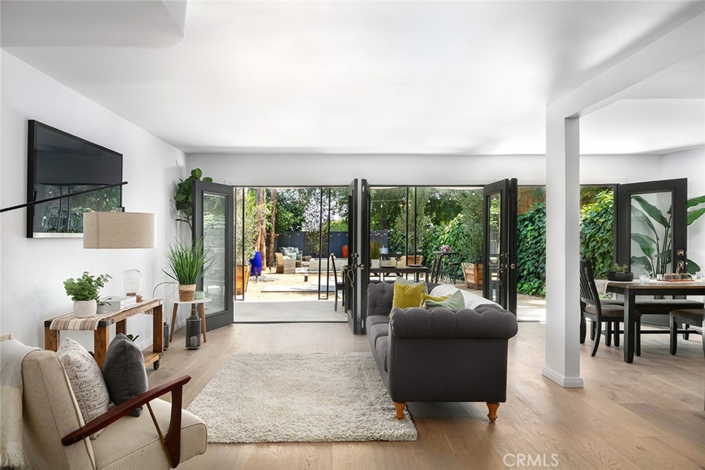 4550 Mariota Avenue Property Photo