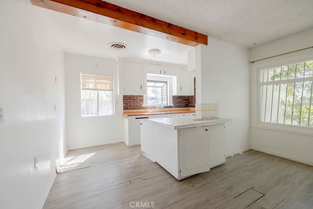 11779 Dronfield Avenue Property Photo 6
