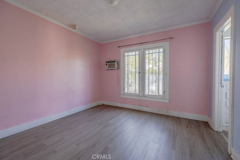 11779 Dronfield Avenue Property Photo 10