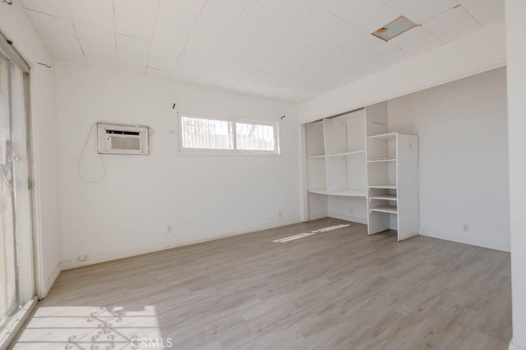 11779 Dronfield Avenue Property Photo 11