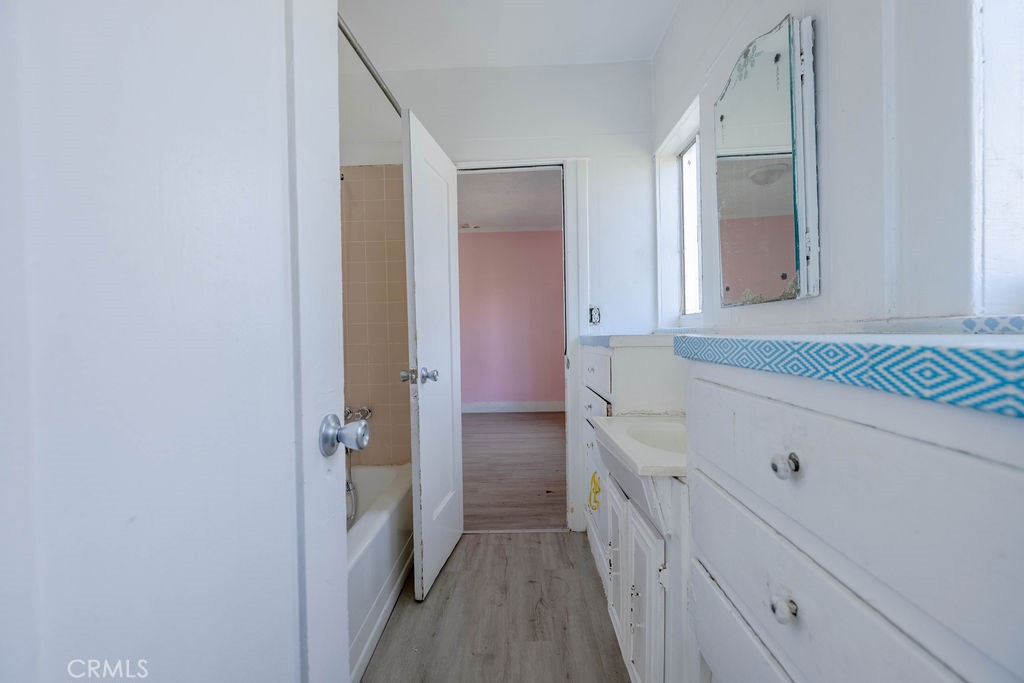 11779 Dronfield Avenue Property Photo 13
