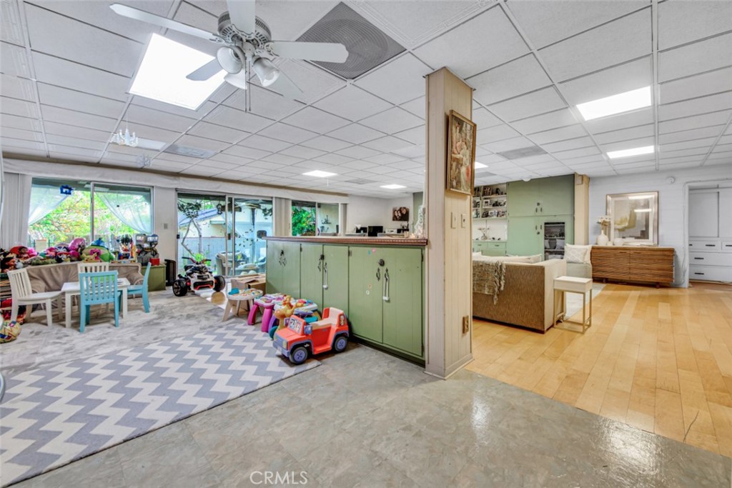 17520 Kingsbury Street Property Photo 10