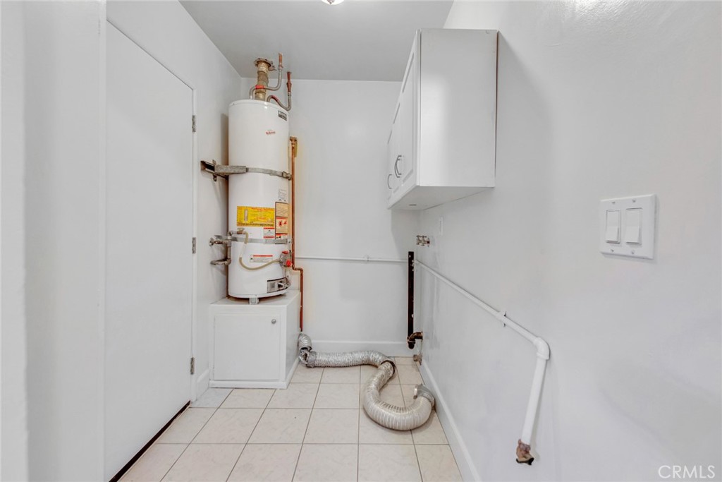 17520 Kingsbury Street Property Photo 33