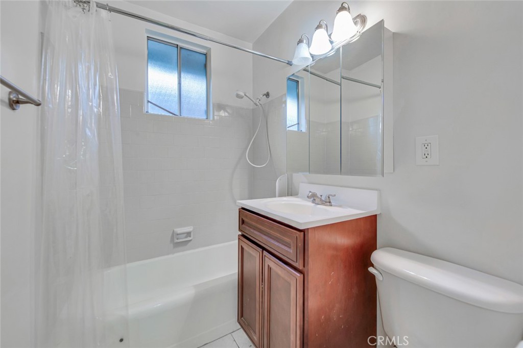 17520 Kingsbury Street Property Photo 40