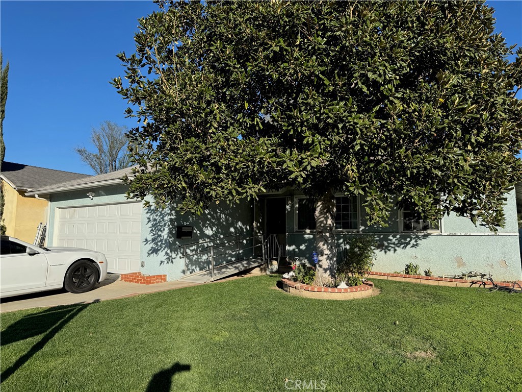 8512 Chimineas Avenue Property Photo