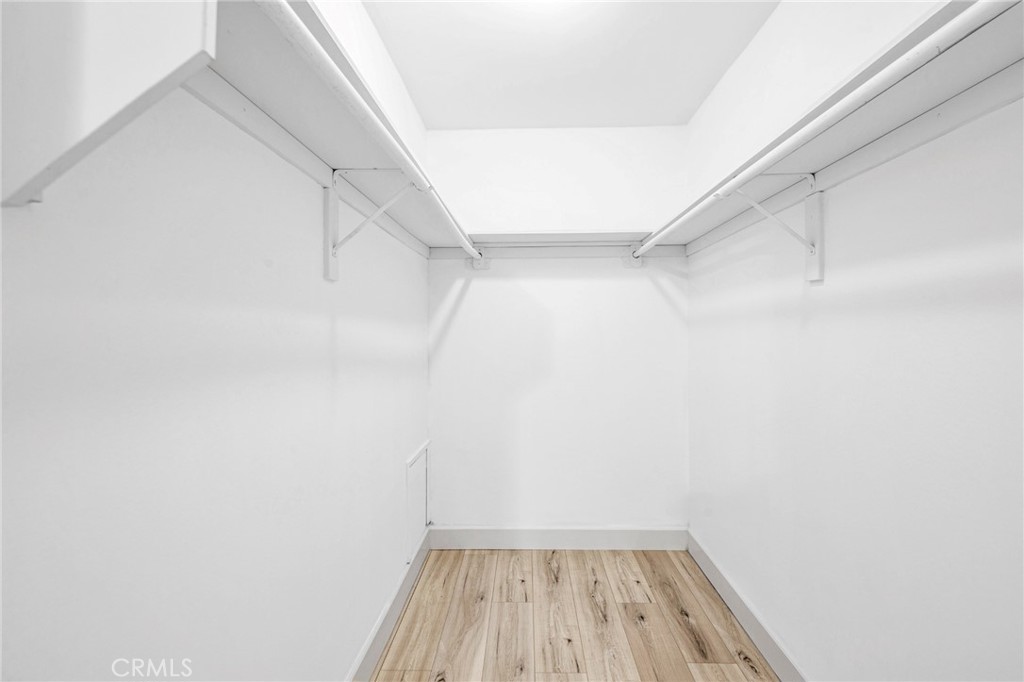 17520 Kingsbury Street Property Photo 36