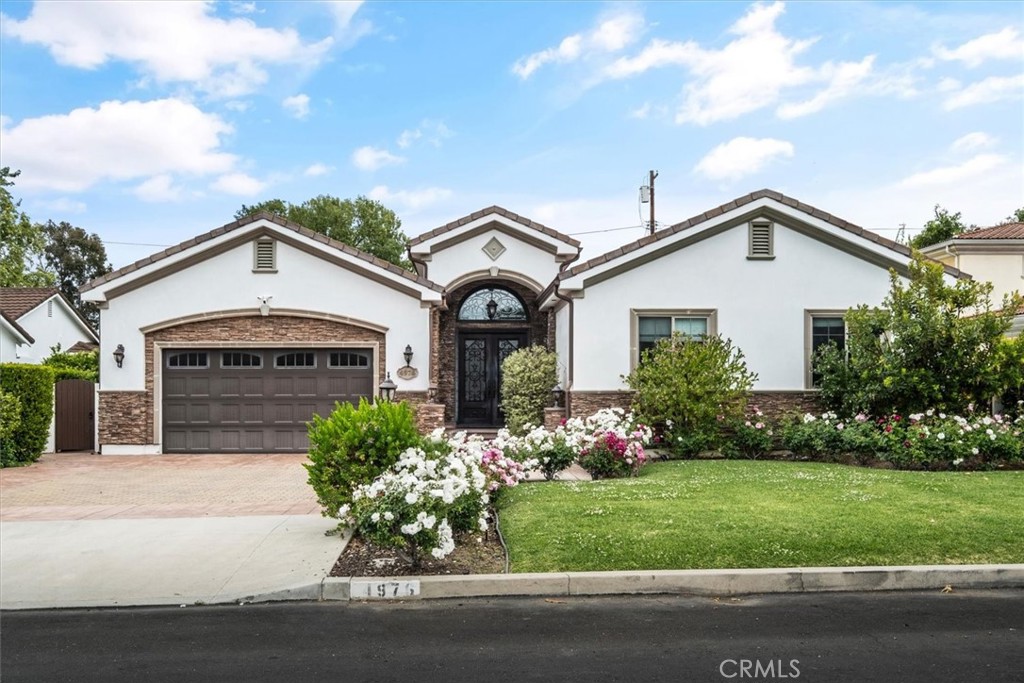 4976 Odessa Avenue Property Photo 1