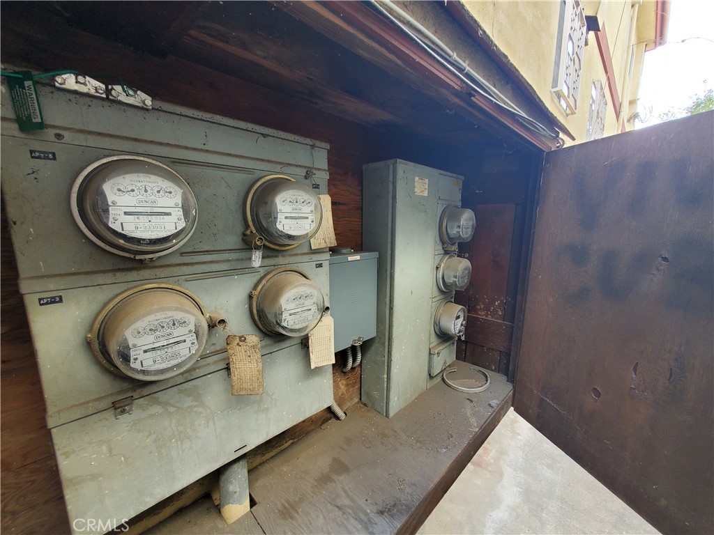 728 E Kensington Road Property Photo 11