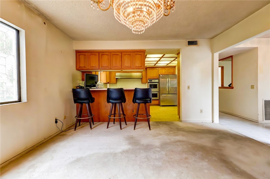 728 E Kensington Road Property Photo 14
