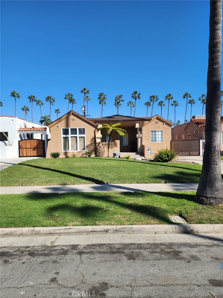5516 S Rimpau Boulevard Property Photo