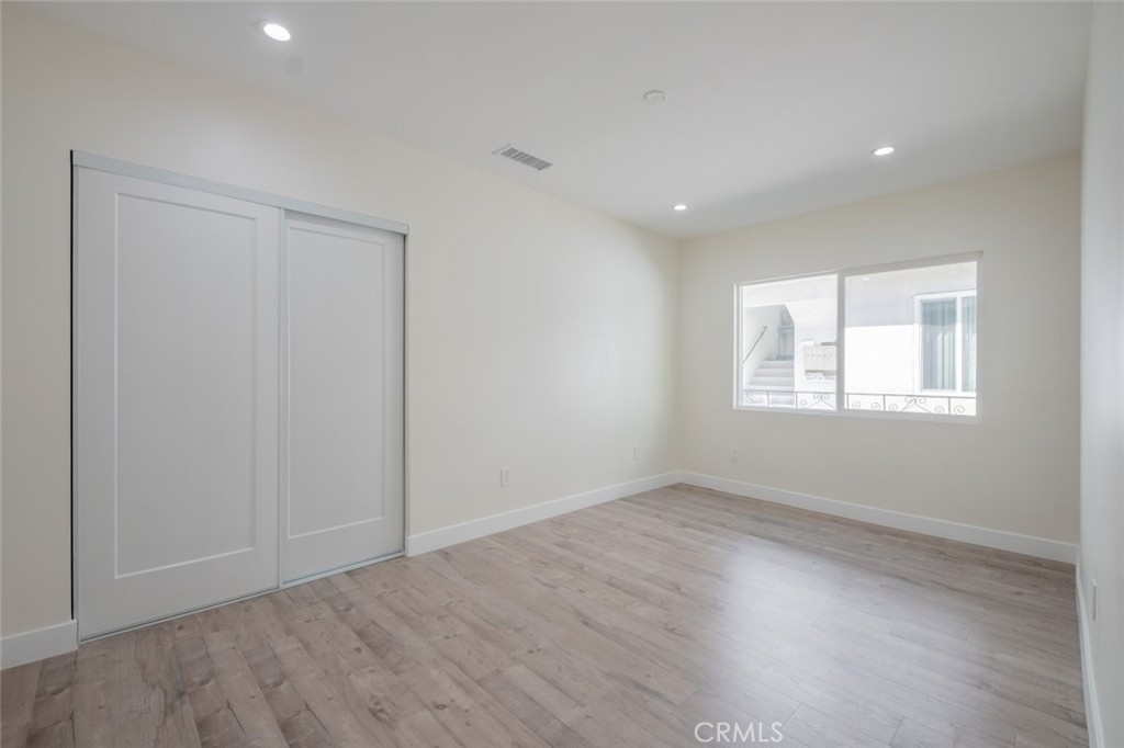 1834 N Alexandria Avenue Property Photo 13